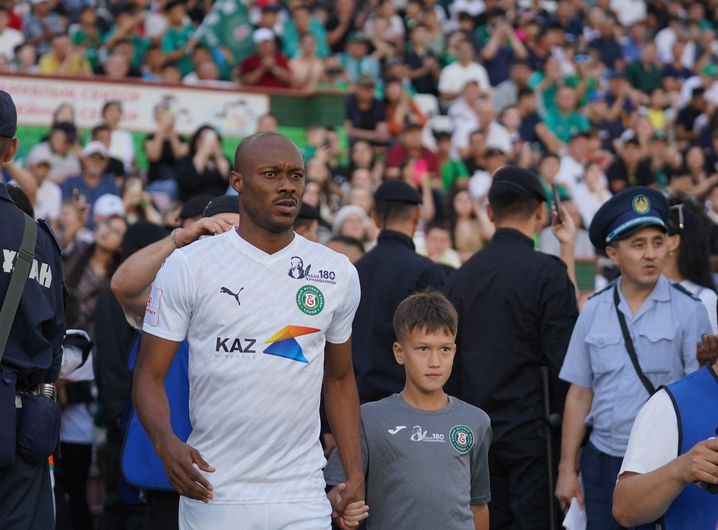 Фессу Плакка – 10 мячей в Премьер-лиге