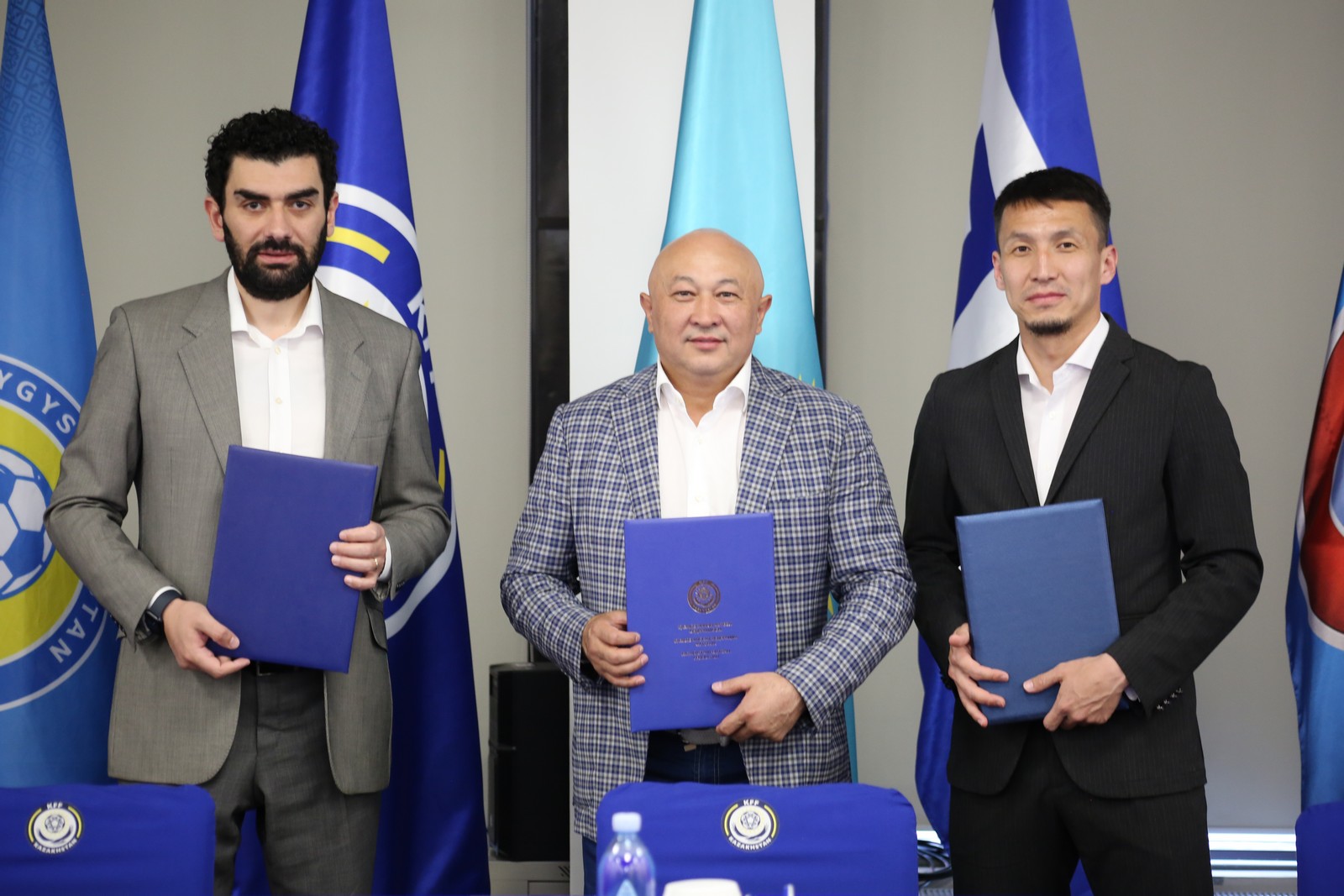 КФФ, ПФЛК и Альянс профессиональных футболистов Казахстана подписали меморандум о взаимном сотрудничестве